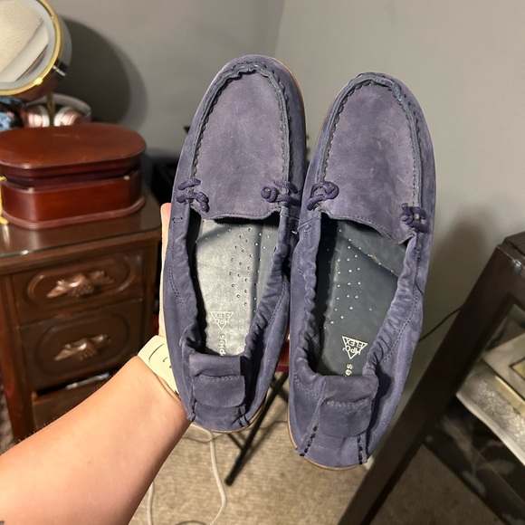 Hush puppy navy blue loaferss - Picture 3 of 4